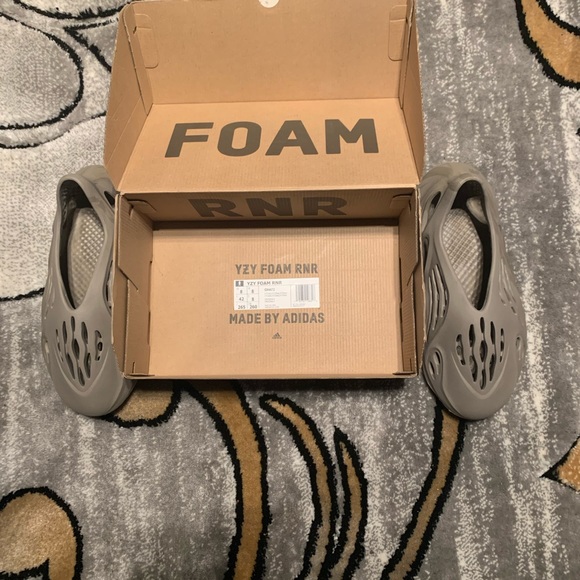 Yeezy foam runner stone sage - Picture 6 of 7